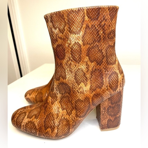 Coconuts by MATISSE Reptile Skin Print Ankle Boots - Picture 10 of 13